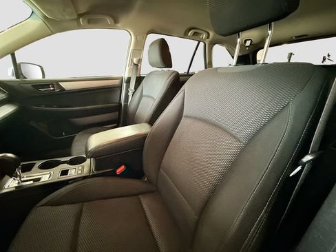 Used 2017 Subaru Outback 2.5i Premium AWD/4WD image 21