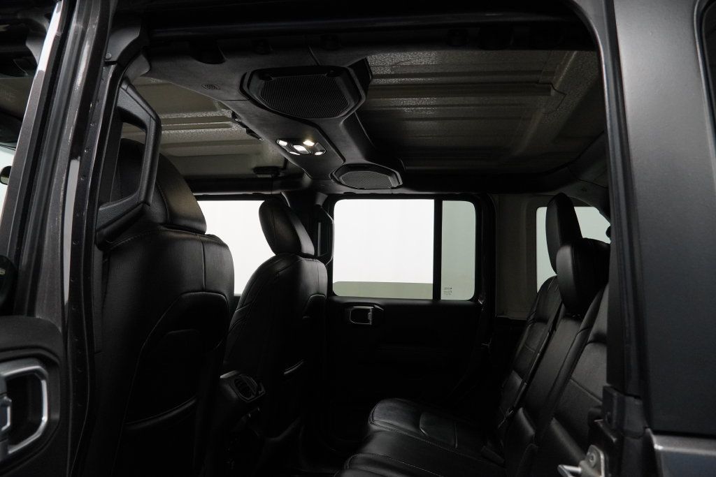 Used 2020 Jeep Wrangler Unlimited Sahara w/ Cold Weather Group AWD/4WD image 13