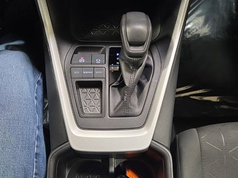Used 2024 Toyota RAV4 XLE image 24
