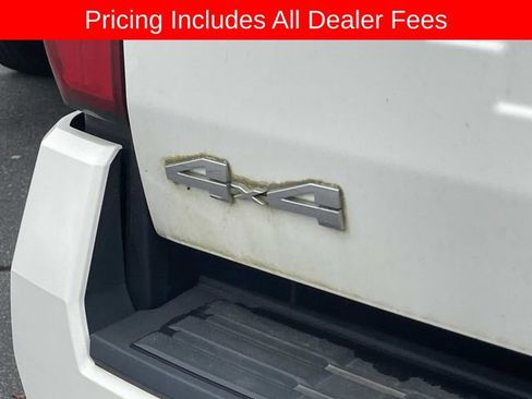 Used 2024 Toyota Tacoma SR5 AWD/4WD image 8