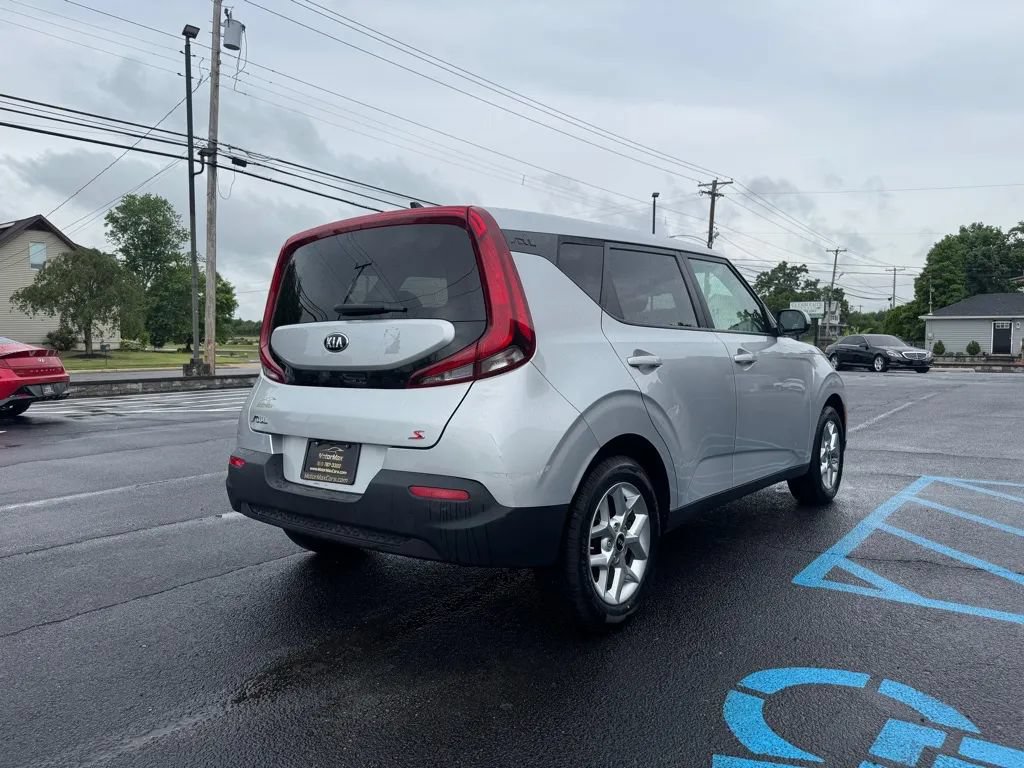 Used 2021 Kia Soul S FWD image 3