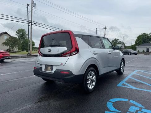 Used 2021 Kia Soul S FWD image 3
