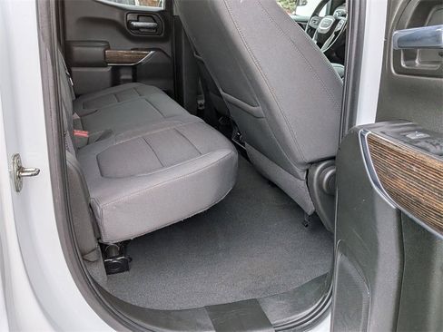 Used 2022 GMC Sierra 1500 SLE image 19