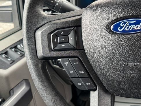 Used 2017 Ford F250 XLT w/ XLT Premium Package image 28