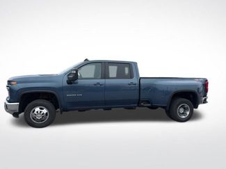 Used 2025 Chevrolet Silverado 3500 LT w/ All Star Edition video 2