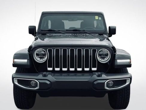 Used 2020 Jeep Wrangler Unlimited Sahara AWD/4WD image 3