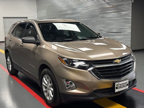 Used 2019 Chevrolet Equinox LS w/ LPO, Floor Liner Package FWD image 8