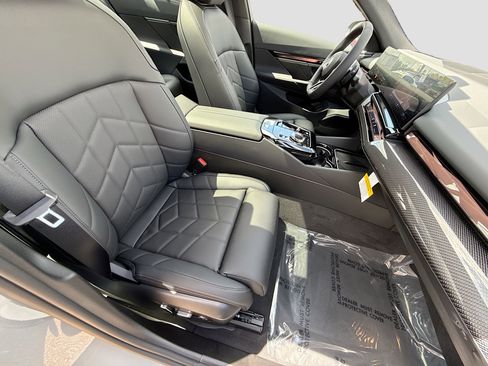 New 2026 BMW 540i xDrive 540i xDrive w/ Executive Package image 15