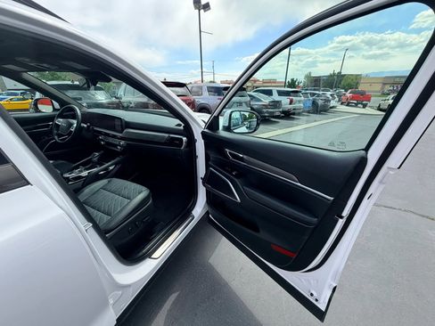 Used 2024 Kia Telluride SX Prestige X-Pro AWD/4WD image 25