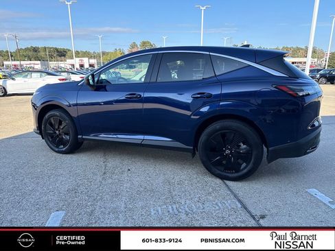 Certified 2025 Nissan Murano SV image 12