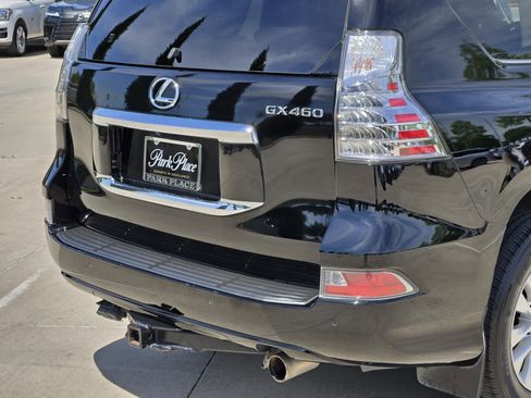 Used 2015 Lexus GX 460 w/ Premium Package AWD/4WD image 17