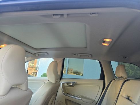 Used 2016 Volvo XC60 T5 Premier w/ Technology Package AWD/4WD image 13
