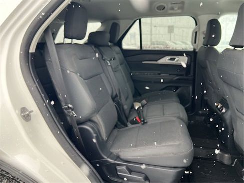 Used 2025 Ford Explorer Active image 18
