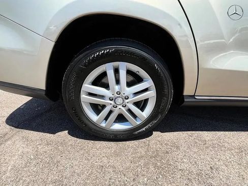 Used 2013 Mercedes-Benz GL 450 4MATIC image 24