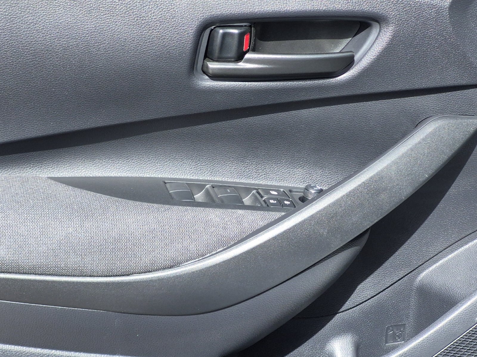 Used 2026 Toyota Corolla LE w/ LE Premium Package FWD image 10