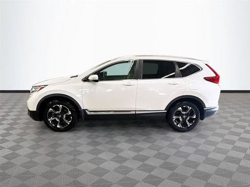 Used 2018 Honda CR-V Touring image 3