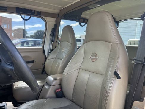 Used 1999 Jeep Wrangler Sahara AWD/4WD image 11
