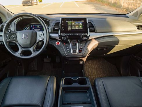 Used 2023 Honda Odyssey EX-L image 42