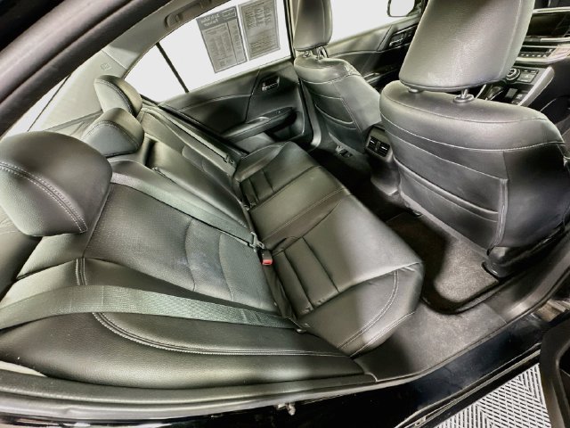 Used 2015 Honda Accord Touring image 33