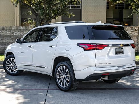 Used 2023 Chevrolet Traverse Premier image 19