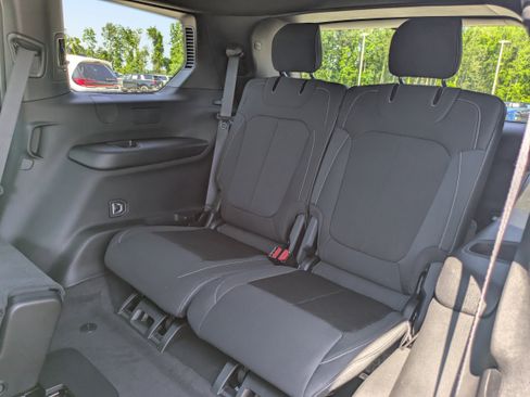 New 2026 Jeep Grand Cherokee L Laredo RWD image 15
