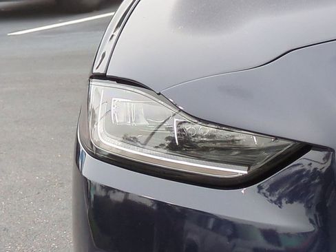 Used 2020 Jaguar XE S image 10