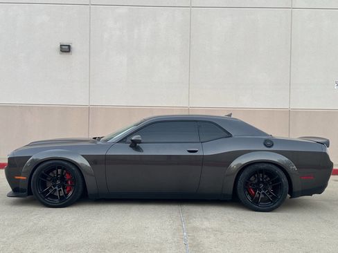 Used 2019 Dodge Challenger SRT Hellcat Redeye image 4