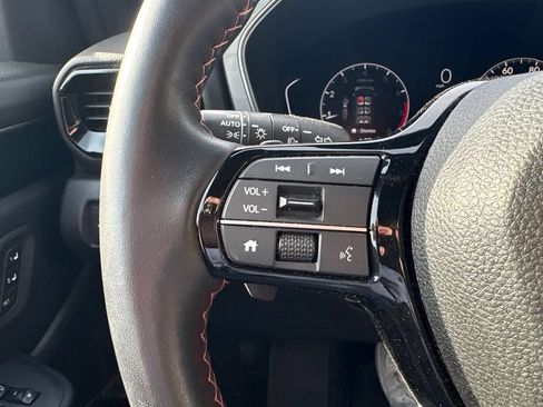 Used 2025 Honda Pilot TrailSport image 17