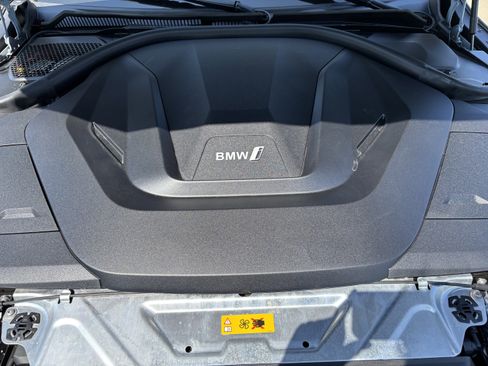 Used 2022 BMW i4 eDrive40 w/ M Sport Package image 36