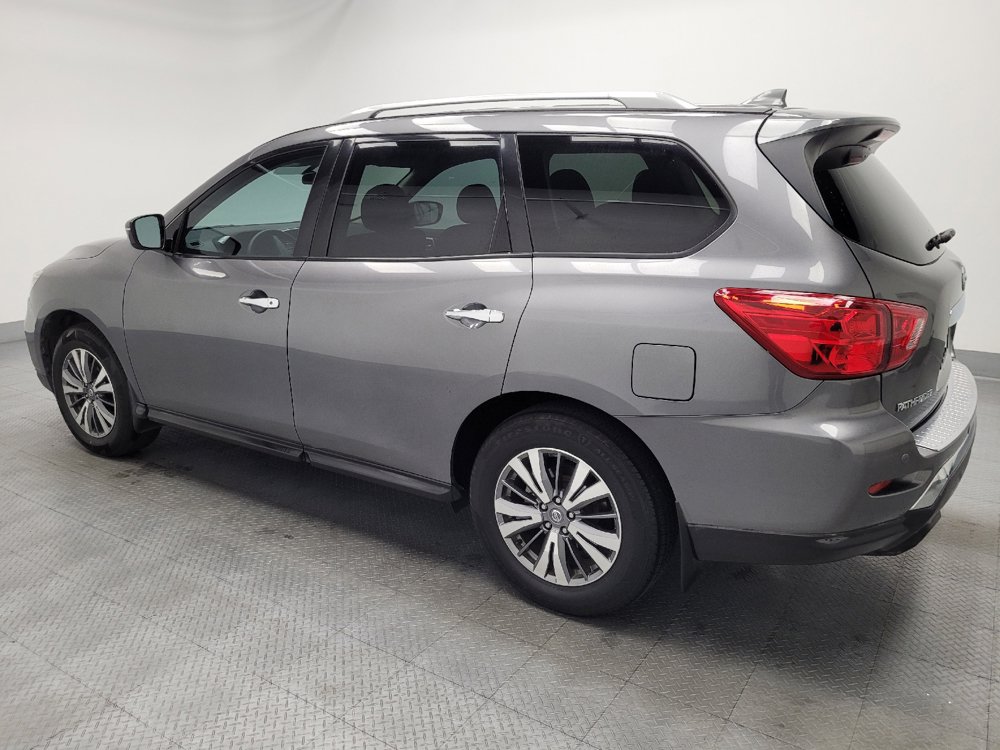 Used 2020 Nissan Pathfinder S FWD image 3