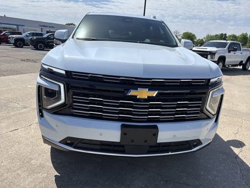 Used 2026 Chevrolet Tahoe High Country AWD/4WD image 6
