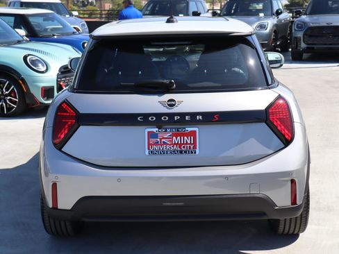 New 2026 MINI Cooper S image 5