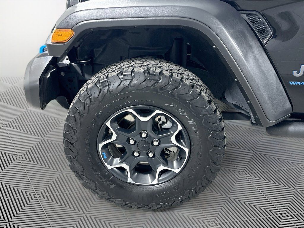 Used 2023 Jeep Wrangler Unlimited Rubicon 4xe w/ Cold Weather Group AWD/4WD image 25