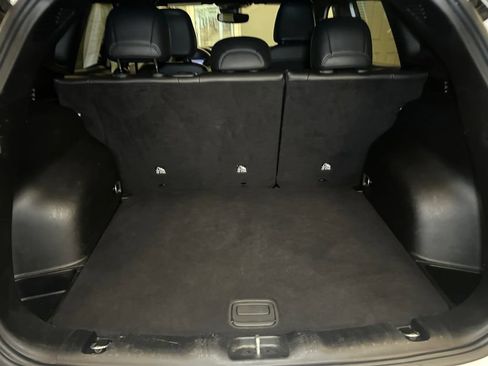 Used 2025 Jeep Compass Trailhawk AWD/4WD image 18