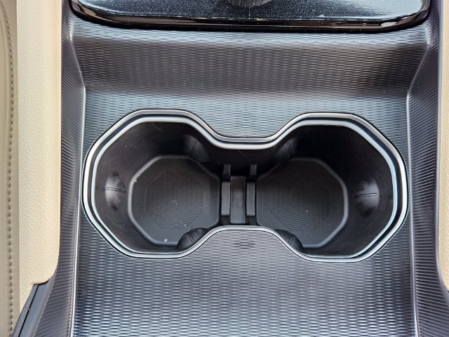 New 2025 Jeep Grand Cherokee Limited w/ Luxury Tech Group II RWD image 19