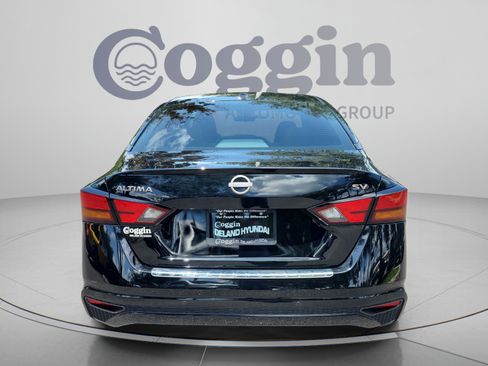 Used 2023 Nissan Altima 2.5 SV FWD image 4