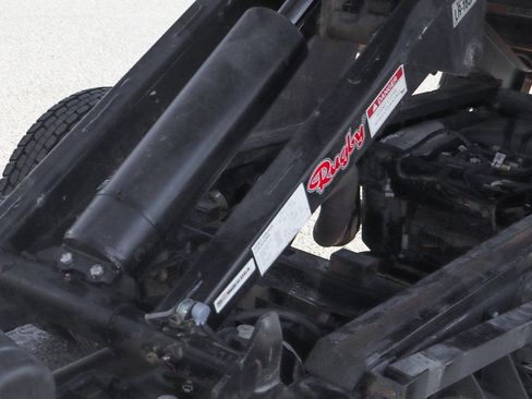 Used 2019 Ford F550 2WD Regular Cab Super Duty image 8