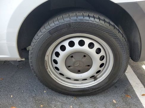 Used 2018 Mercedes-Benz Metris image 5