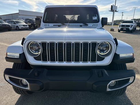 Used 2024 Jeep Wrangler Sahara w/ Safety Group image 9