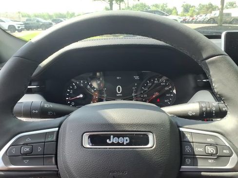 Used 2024 Jeep Compass Limited AWD/4WD image 19