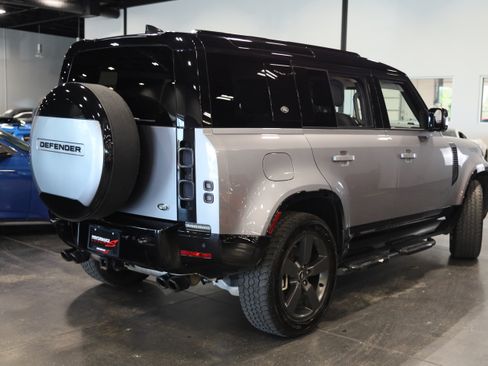 Used 2023 Land Rover Defender 110 X-Dynamic SE AWD/4WD image 6