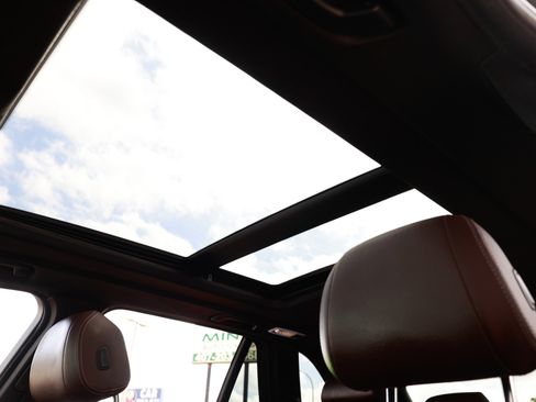 Used 2017 BMW X5 xDrive40e image 28