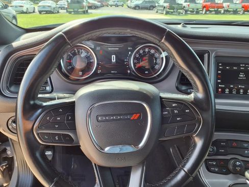 Used 2023 Dodge Challenger SXT image 17