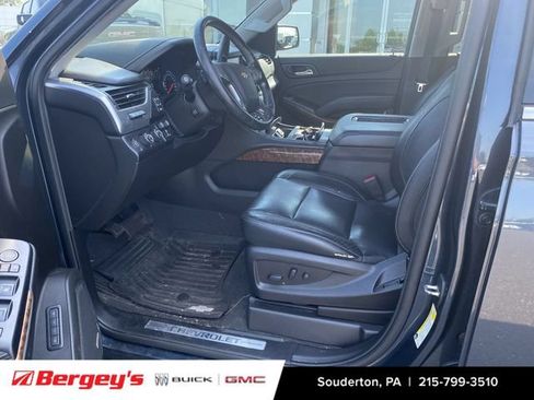 Used 2019 Chevrolet Suburban Premier AWD/4WD image 5