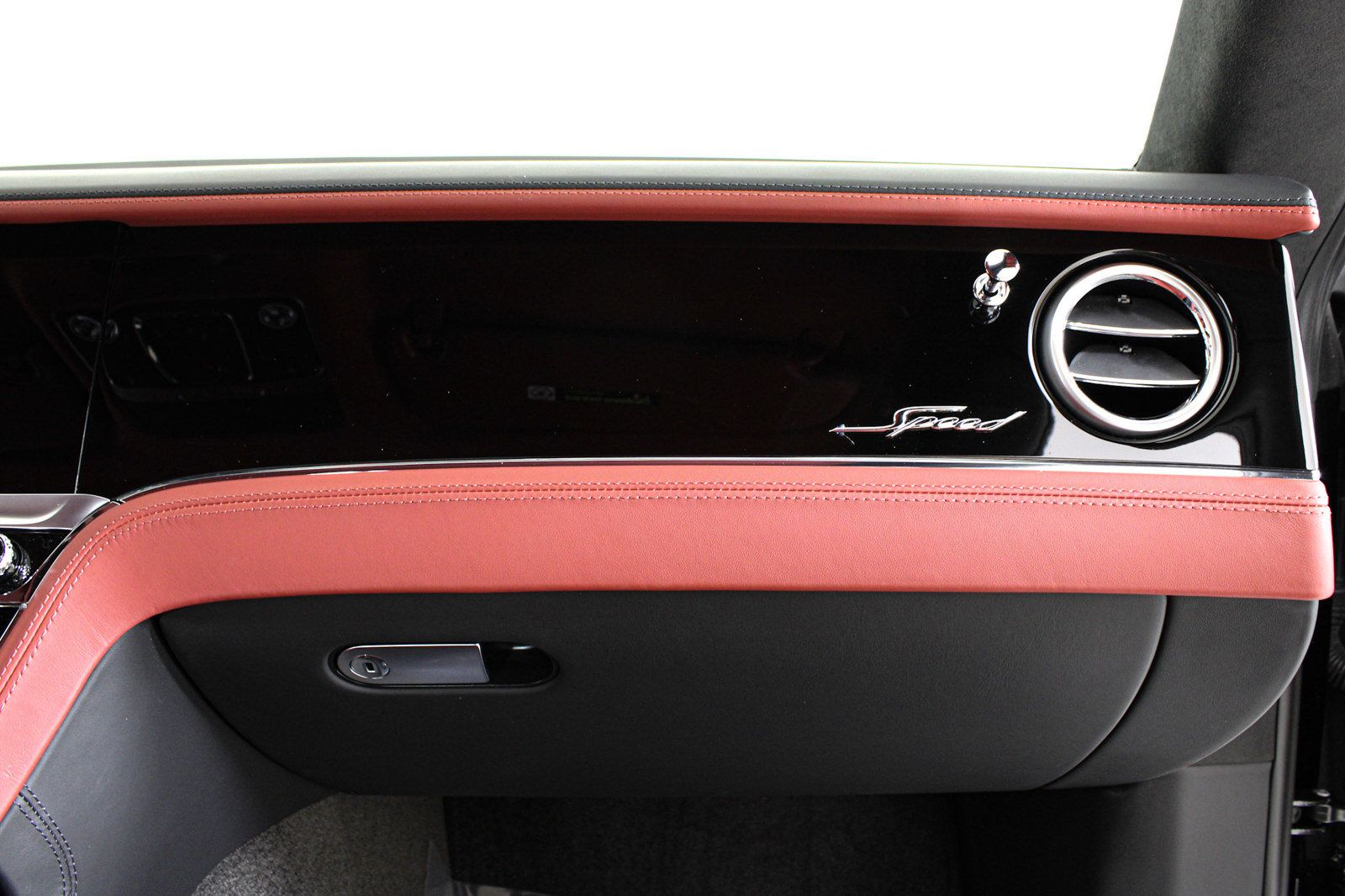 Used 2024 Bentley Continental GT Speed AWD/4WD image 37