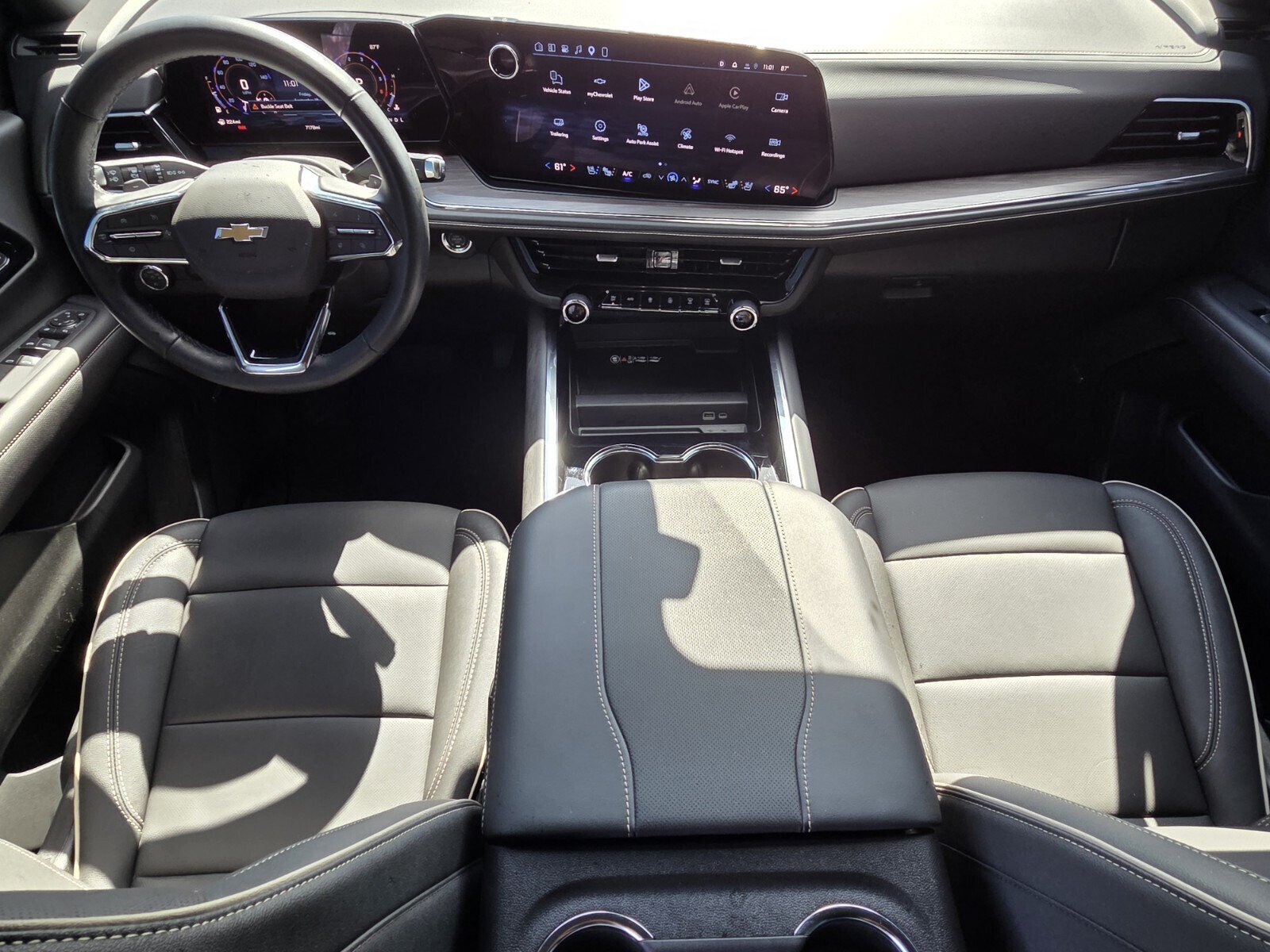 New 2027 Chevrolet Equinox LT w/ Convenience Package II FWD image 11