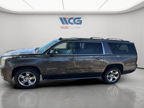 Used 2019 GMC Yukon XL SLT AWD/4WD image 5