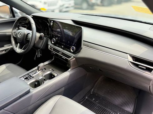 Used 2024 Lexus RX 350 Premium w/ Accessory Package (Z1) AWD/4WD image 9