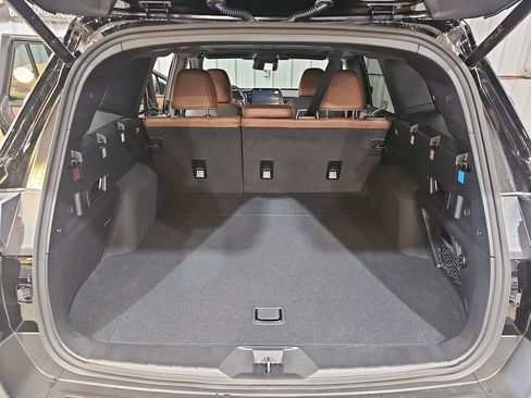 New 2026 Subaru Outback Touring AWD/4WD image 13