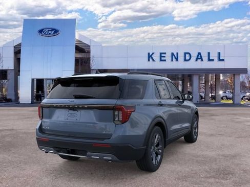 Used 2026 Ford Explorer Active w/ Active Comfort Package AWD/4WD image 8
